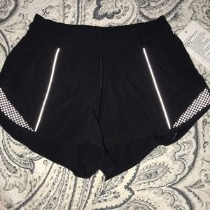 Lululemon Hotty Hot Short 2.5 Reflective